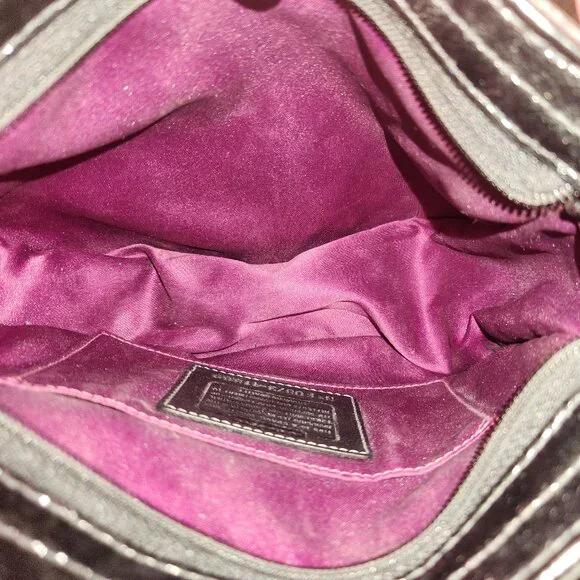 Coach Signature Zoe Black Patent Leather handbag with Deep Orchid lining - Picture 8 of 11